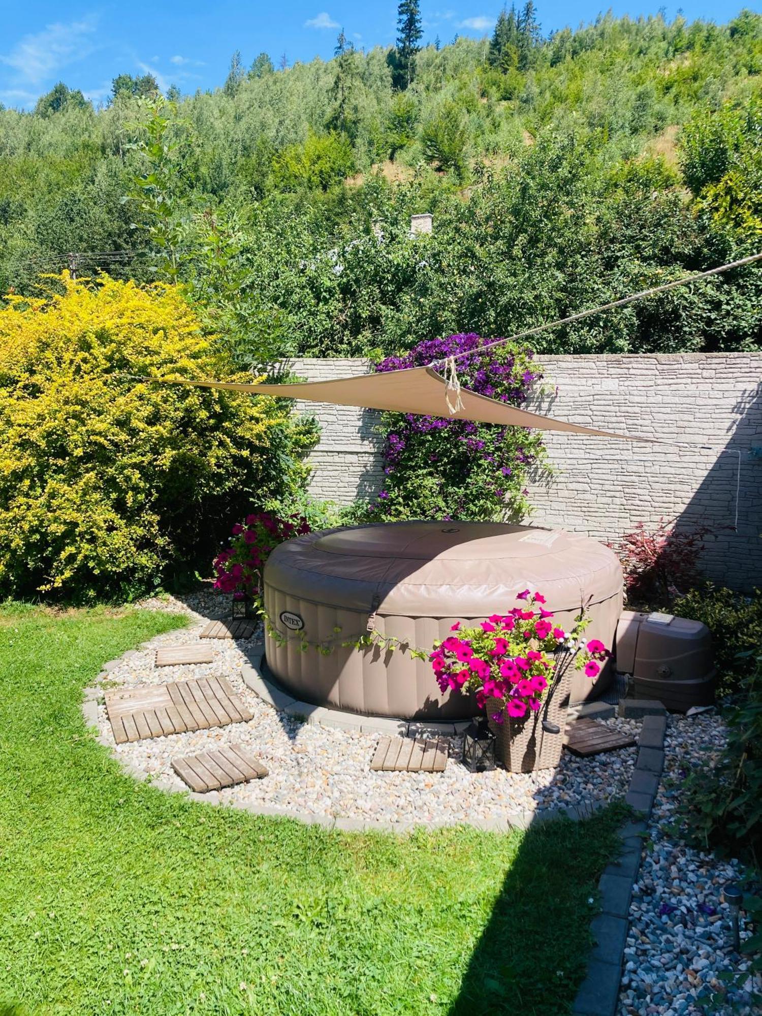 Utulna Chaloupka Na Valassku Valašská Bystřice Exterior foto
